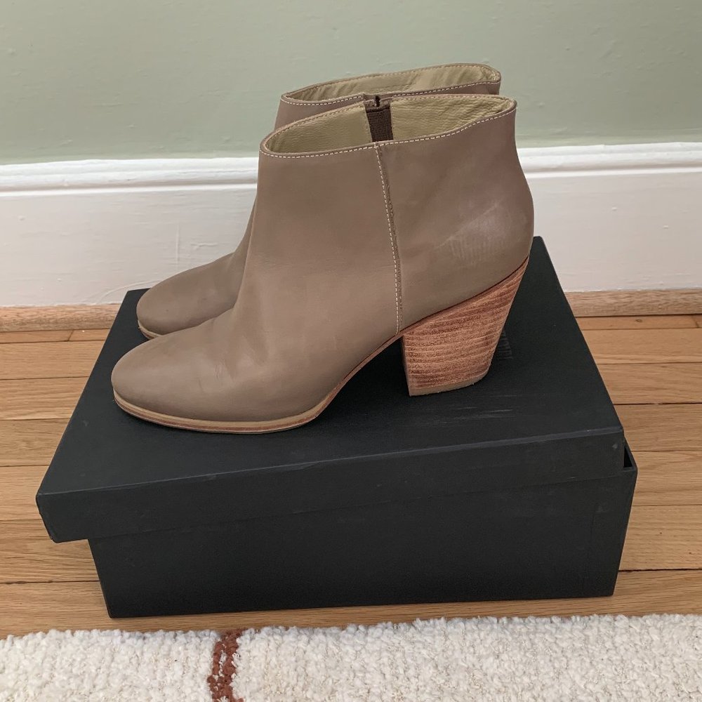 Rachel Comey Mars ankle boots -  sz 9 - color nutria